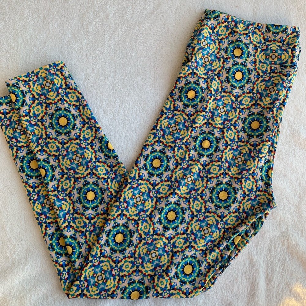 Lularoe Tall and Curvy Leggings